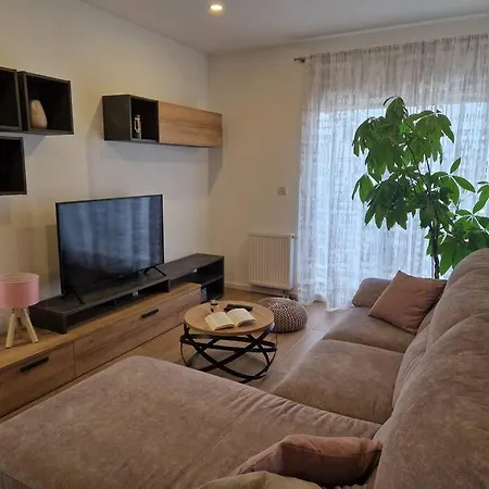 Dora - Comfortable In A Great Location * Pula