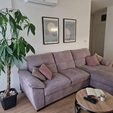 Dora - Comfortable In A Great Location Apartament Pula