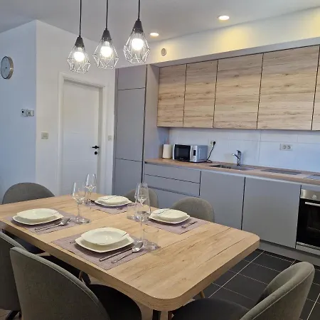 Appartamento Dora - Comfortable In A Great Location *